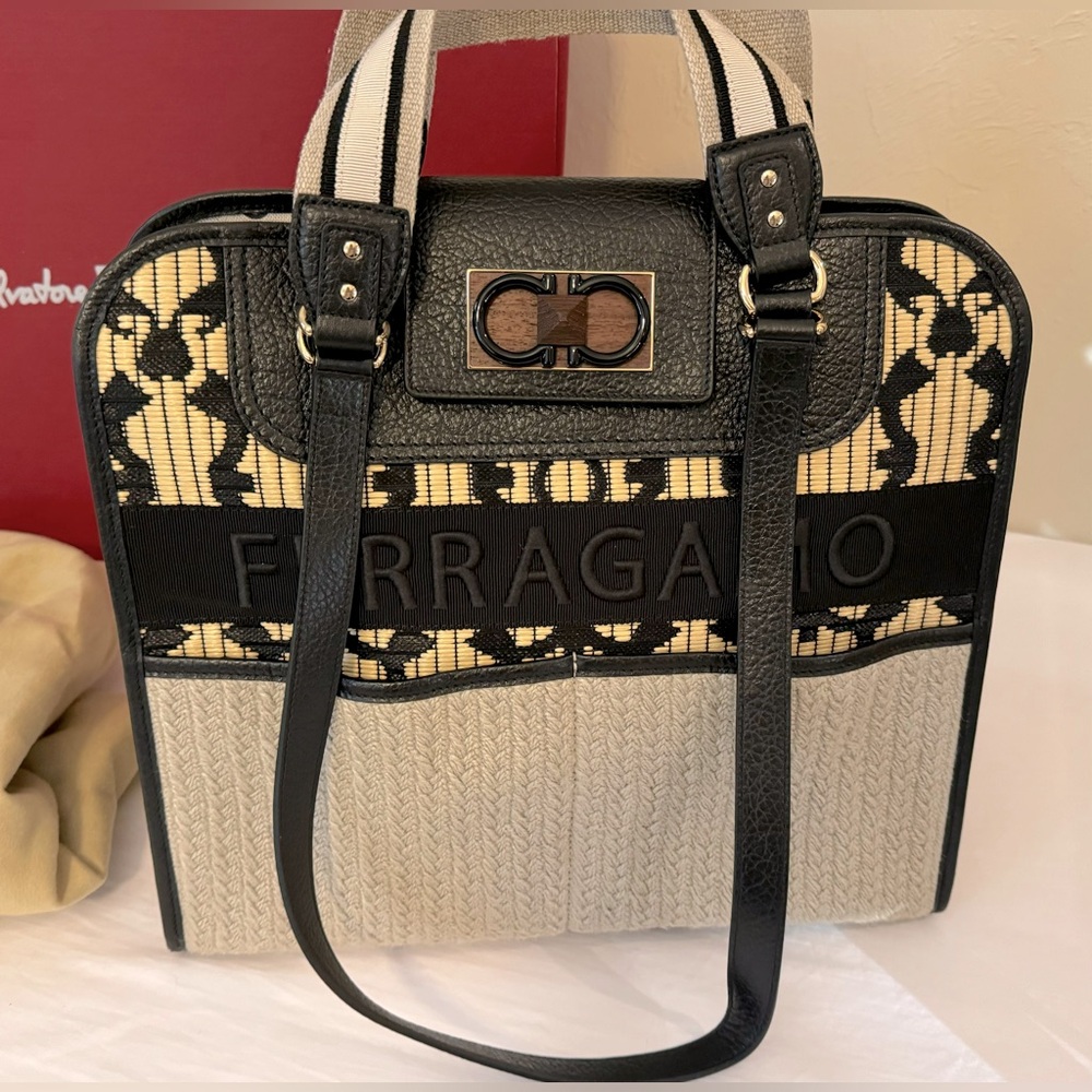 New Salvatore Ferragamo Project Safari Iconic Tote Purse Bag